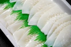 Sashimi Mực Ống - Blanched squid sushi