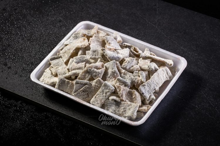 Da Cá Hổi Tẩm Bột Chiên Karaage - Salmon skin with karaage powder