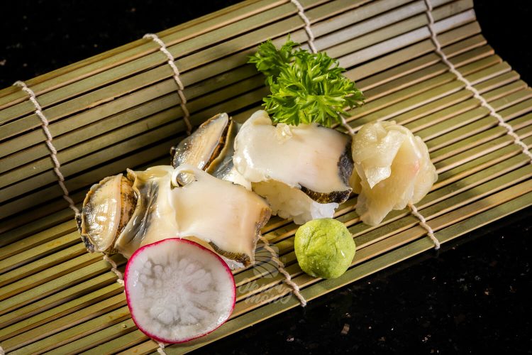 Sashimi Thit Ốc - Topshell sushi